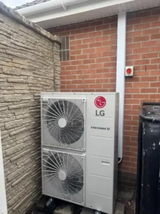 1dd91f823b097f-WM488148594