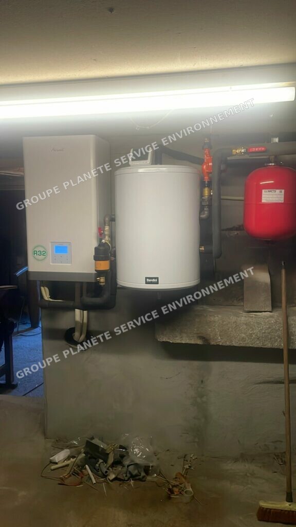 Pompe à chaleur Airwell 16 kW triphasée installée à Draillant