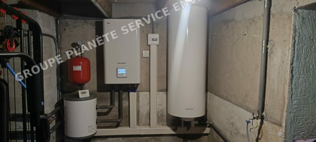 Pose d’une pompe à chaleur LG Therma V 16 kW à Padoux