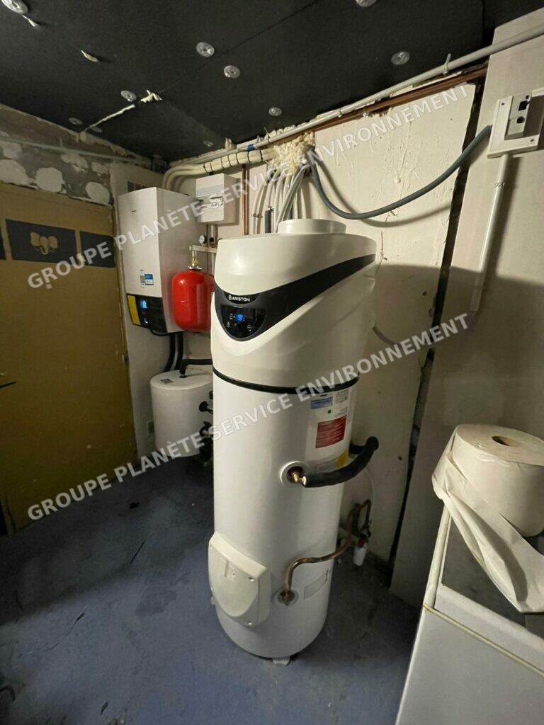 Installation d’une pompe à chaleur Daikin 11 kW à Mogneville