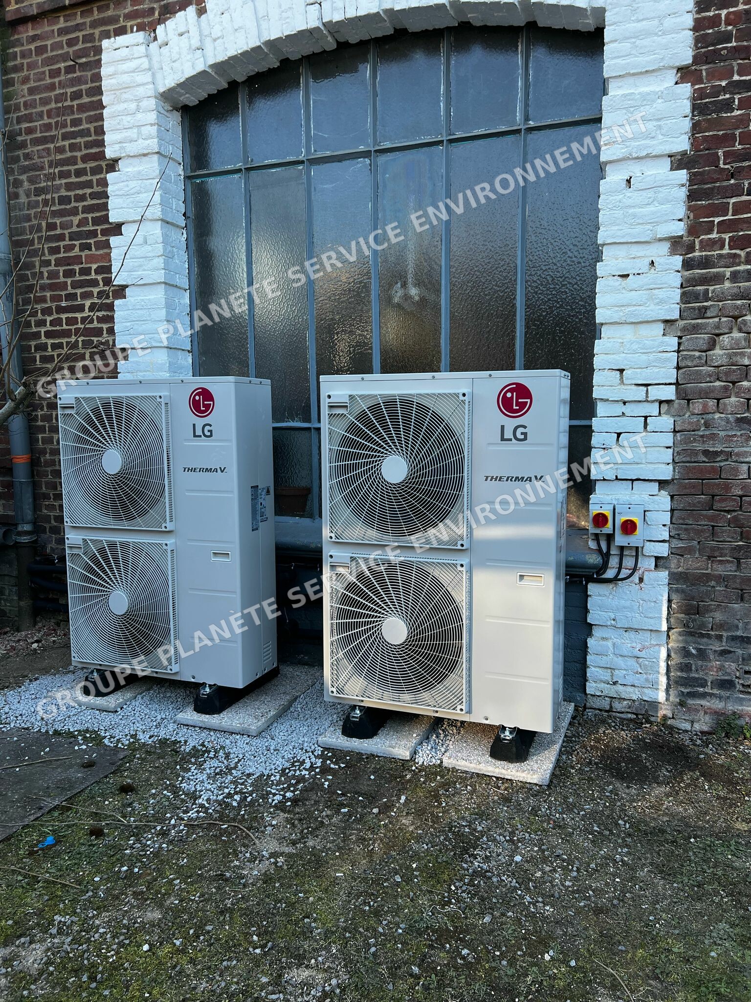 Installation de deux pompes à chaleur LG 12 kW à Busigny
