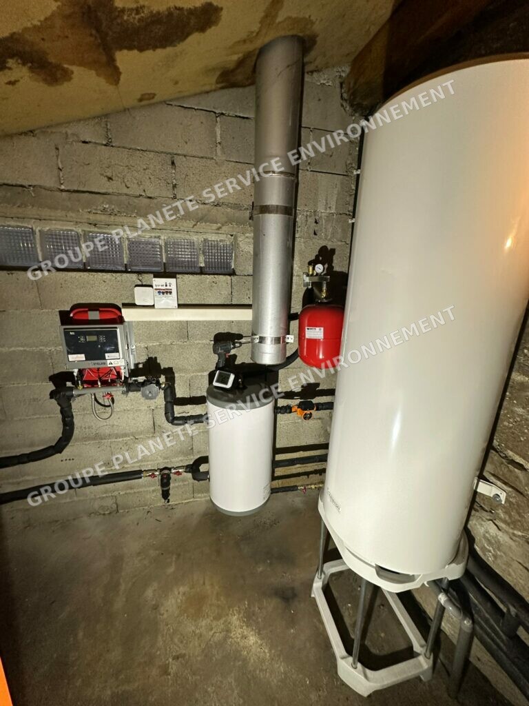 Installation d’une pompe à chaleur INTUIS 11 kW à Mazet-Saint-Voy (43)
