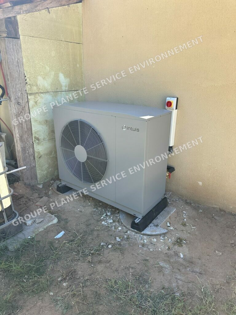 Installation d’une pompe à chaleur INTUIS 11 kW à Calviac-en-Périgord